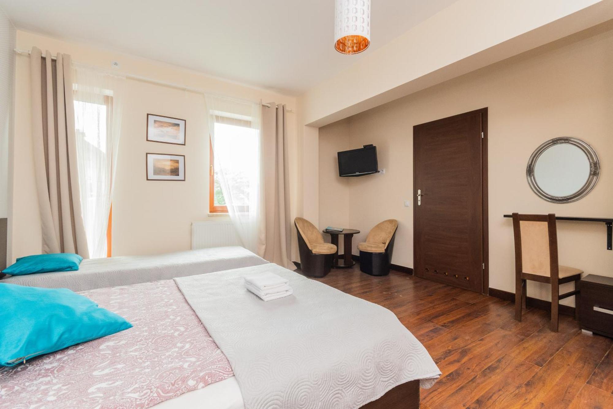 Sztutowo Lazurowy Dwor - Apartamenty Oraz Pokoje Z Basenem I Parkingiem Quarto foto