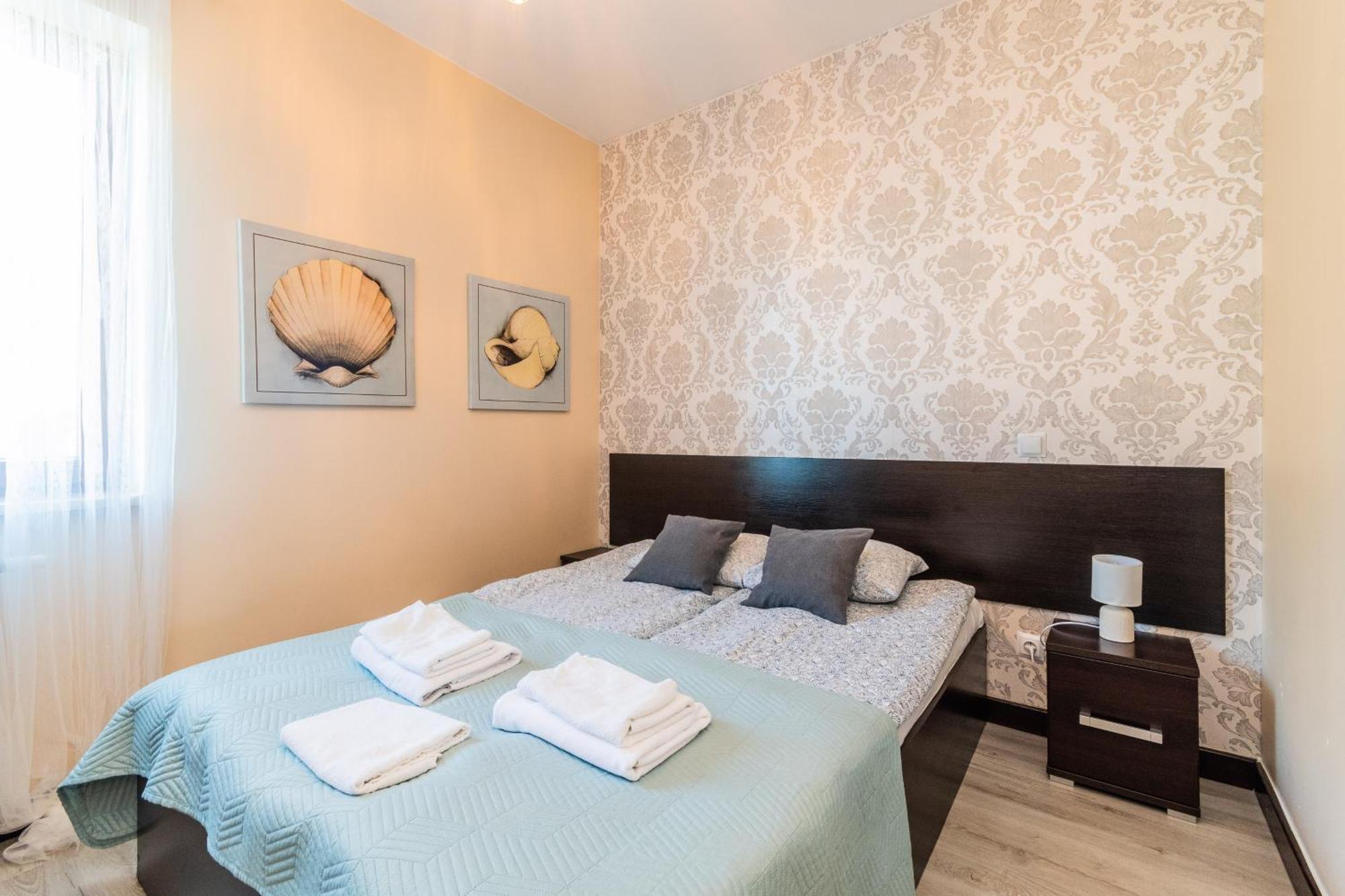 Sztutowo Lazurowy Dwor - Apartamenty Oraz Pokoje Z Basenem I Parkingiem Quarto foto