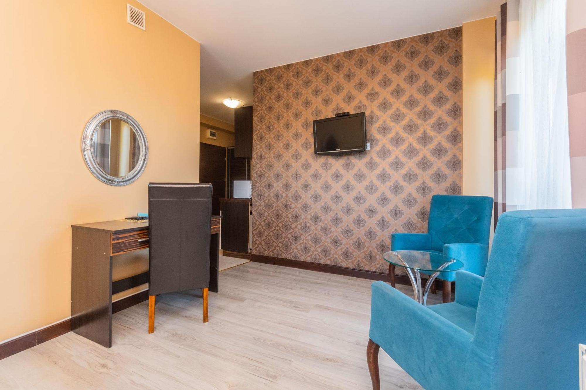 Sztutowo Lazurowy Dwor - Apartamenty Oraz Pokoje Z Basenem I Parkingiem Quarto foto