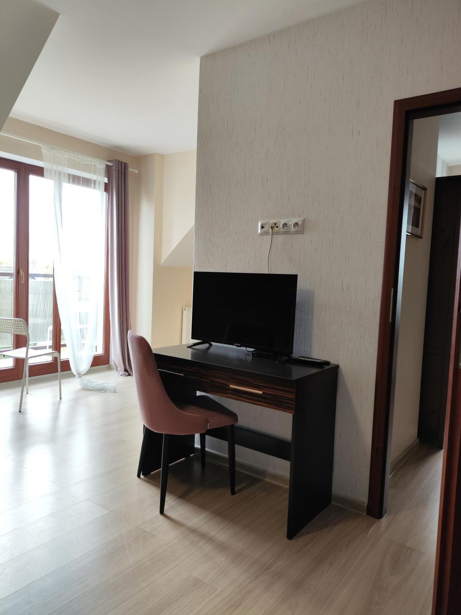 Sztutowo Lazurowy Dwor - Apartamenty Oraz Pokoje Z Basenem I Parkingiem Exterior foto