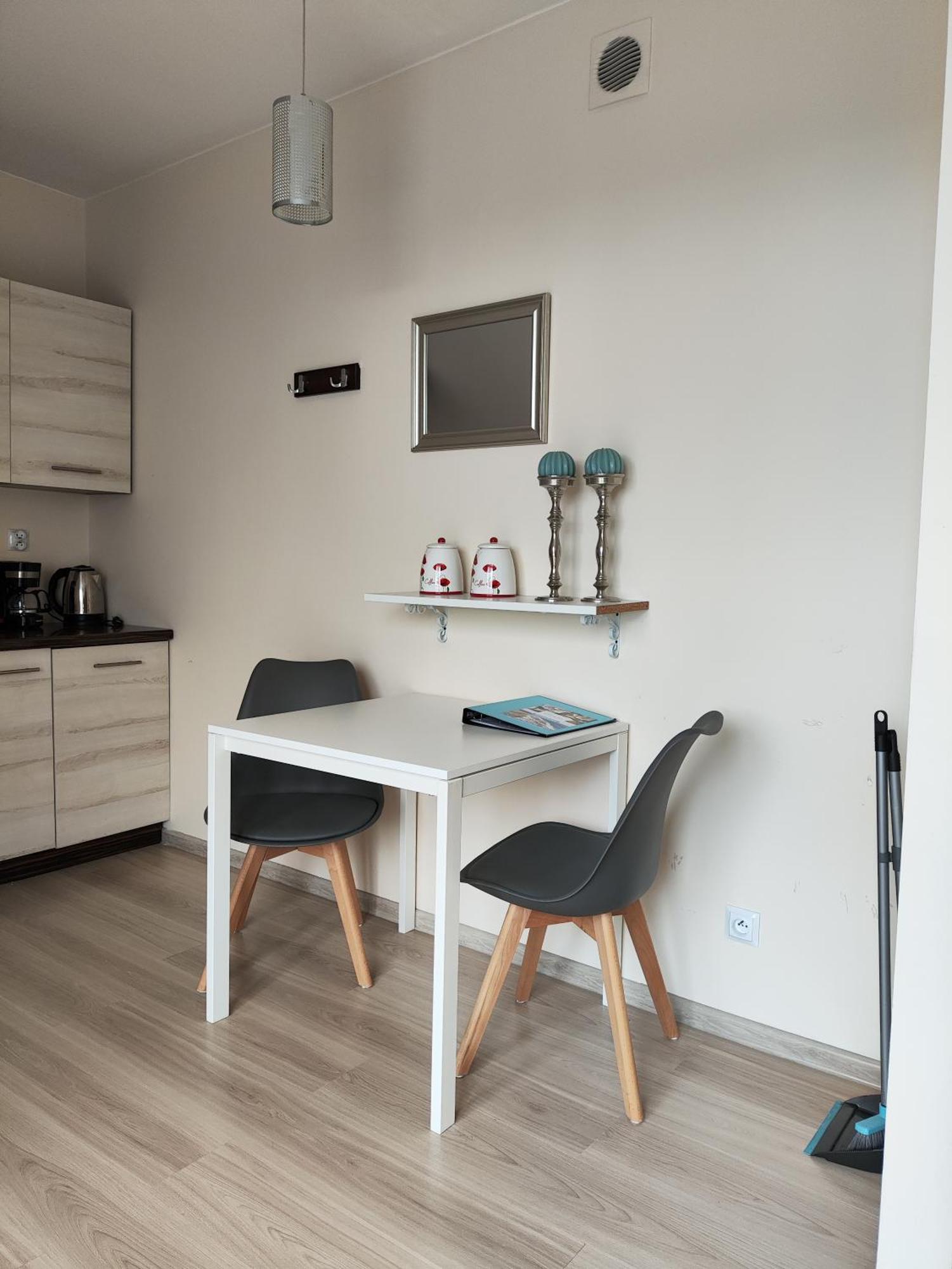 Sztutowo Lazurowy Dwor - Apartamenty Oraz Pokoje Z Basenem I Parkingiem Exterior foto